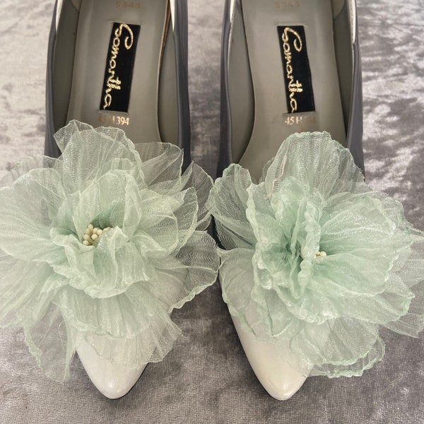 Green chiffon rose shoe clips mint bridal floral shoe clips wedding accessories shoe flowers for weddings and proms