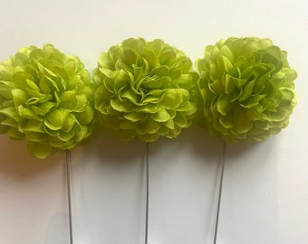 Green boutonnières green buttonholes wedding flowers with pearls