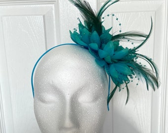 Teal feather and flower fascinator wedding day hair accessory derby day royal ascot race day fascinator mother of the bride accessories