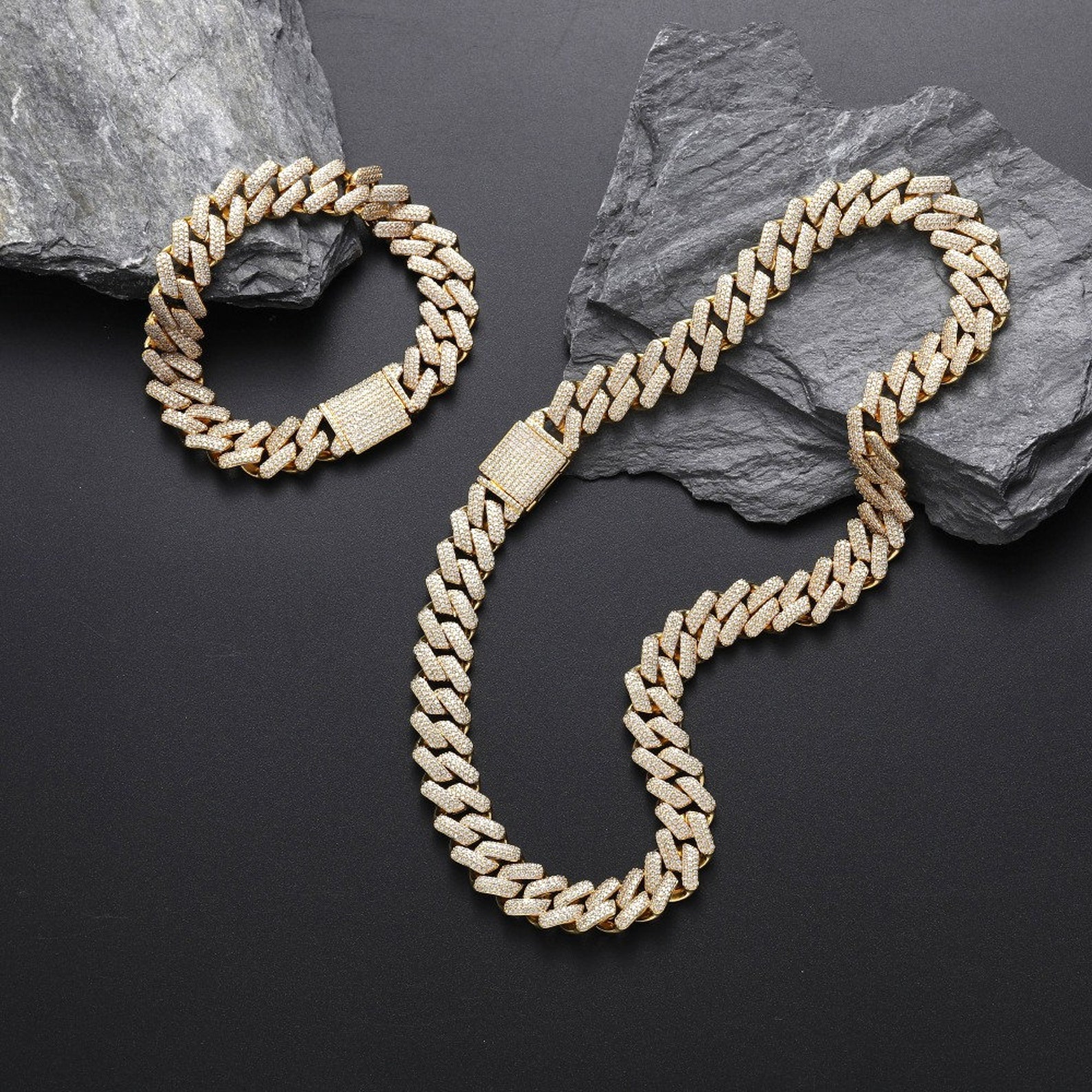 Moissanite cuban necklace Clearance