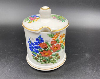 1998 Fortnum and Mason English small lidded ceramic preserve or mustard pot