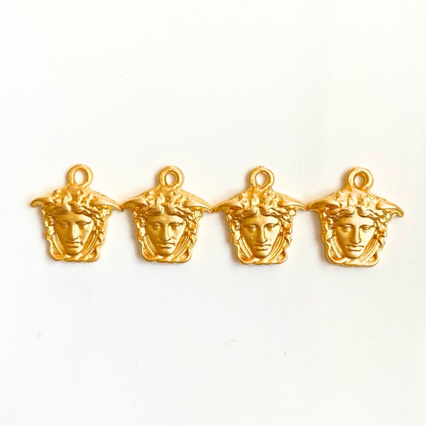 4 Pcs 22k Gold Plated Medusa Pendant – GLDP001