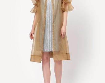 Gabardina de organza transparente: Chaqueta con superposición transparente