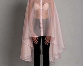 Vestido camisero de organza transparente: un top de fiesta elegante