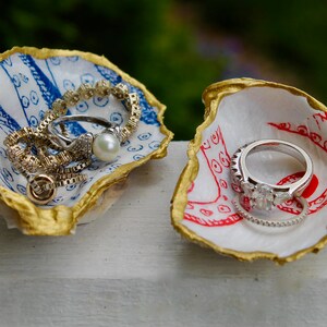 Set of 2 oyster shell ring dish, octopus