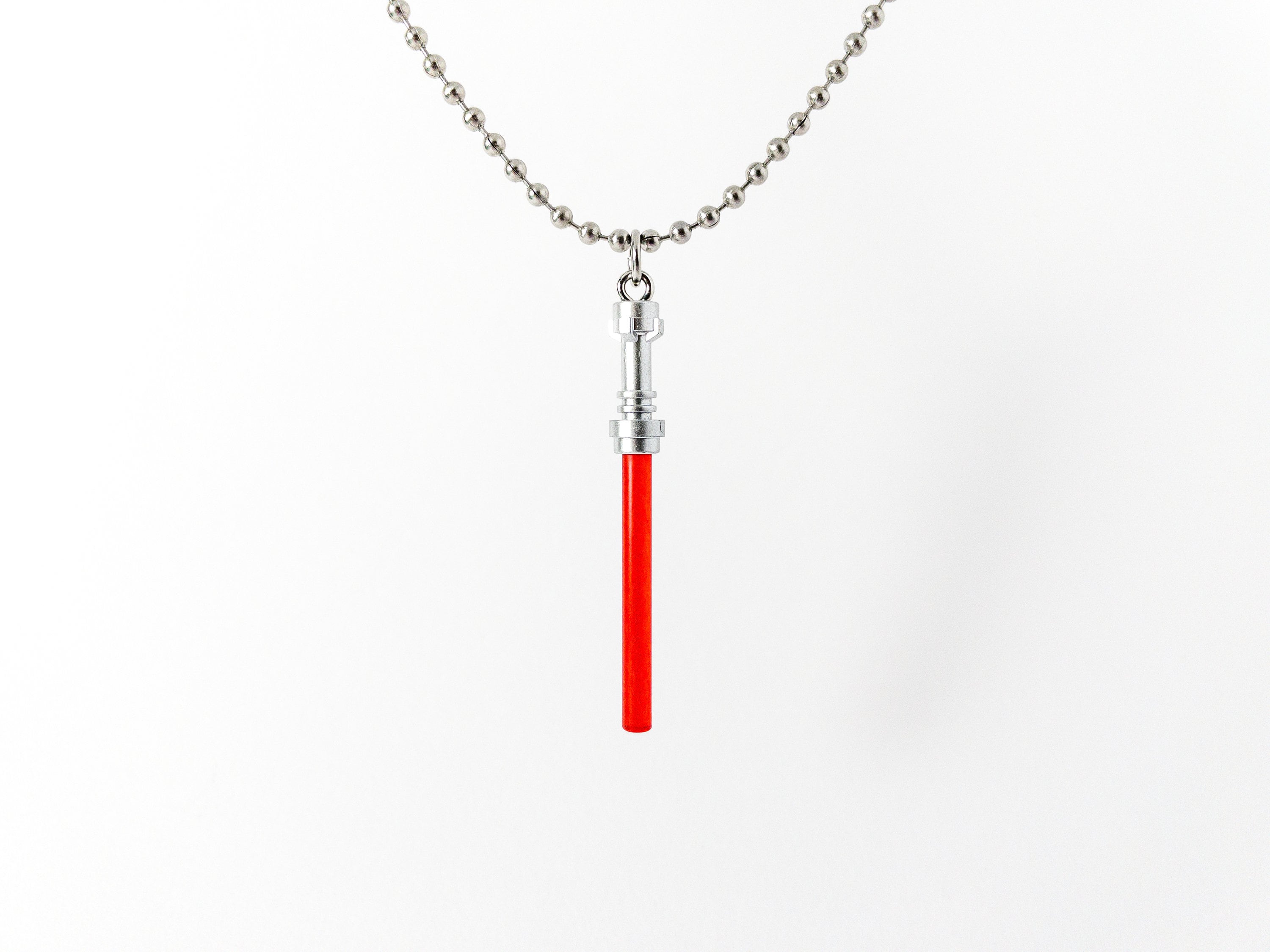 Collier sabre laser Star Wars / Fabriqué avec des pièces LEGO® authentiques  / Chaîne boule en argent / Collier Star Wars / Collier Disney / Star Wars /  Jedi / Lego -  France