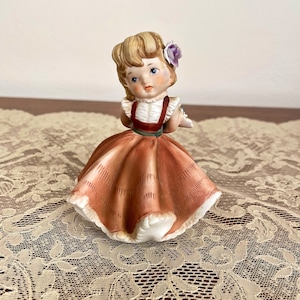 figurine vintage Lefton de fille aux fleurs