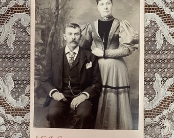 Antique Cabinet Card of Victorian Couple