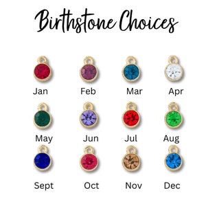 Puede incluir: Opciones de piedras de nacimiento: Un gr&aacute;fico que muestra las piedras de nacimiento para cada mes del a&ntilde;o. Las piedras de nacimiento se muestran como peque&ntilde;as gemas redondas y coloridas en engastes de oro.