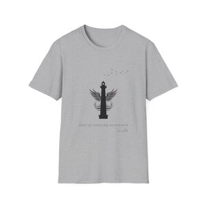 Camiseta de Stevie Nicks Lighthouse No dejes que te quiten el poder Empoderamiento de la mujer Fan de Stevie Nicks Regalo para fan de la música Regalo de Fleetwood Mac para ella imagen 7