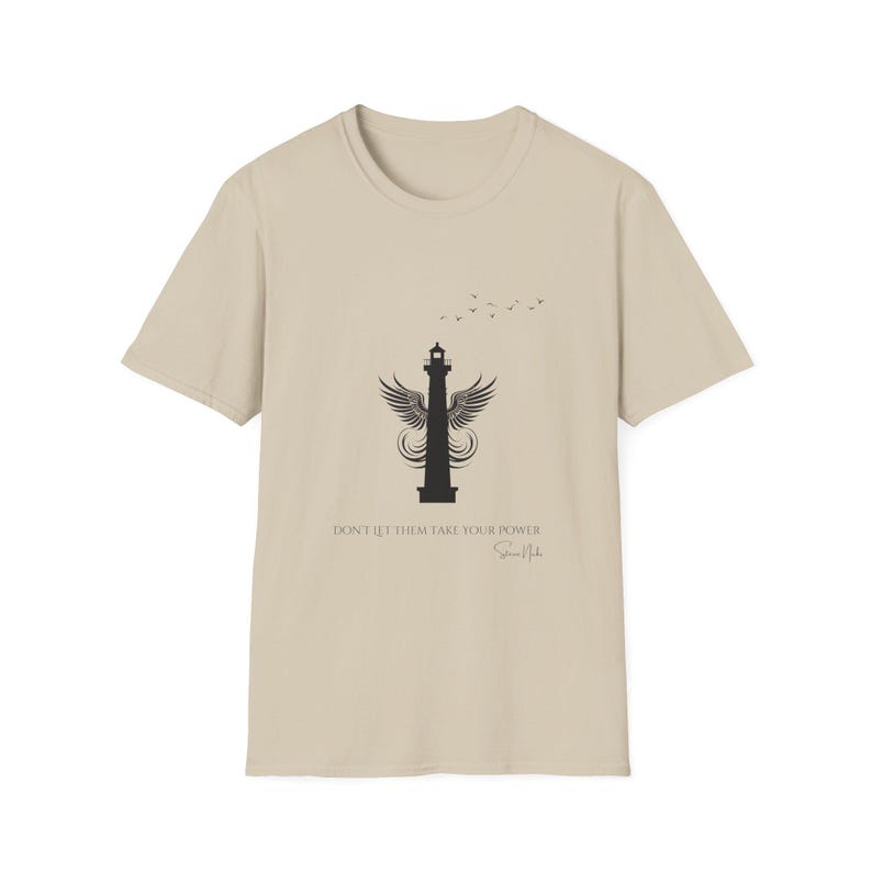 Camiseta de Stevie Nicks Lighthouse No dejes que te quiten el poder Empoderamiento de la mujer Fan de Stevie Nicks Regalo para fan de la música Regalo de Fleetwood Mac para ella imagen 5