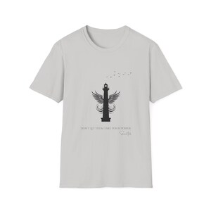 Camiseta de Stevie Nicks Lighthouse No dejes que te quiten el poder Empoderamiento de la mujer Fan de Stevie Nicks Regalo para fan de la música Regalo de Fleetwood Mac para ella imagen 6