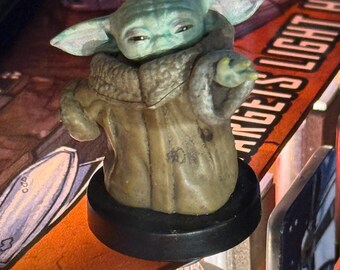 Stern Mandalorian Pinball Figure Mods Mando Grogu +++ Figurines