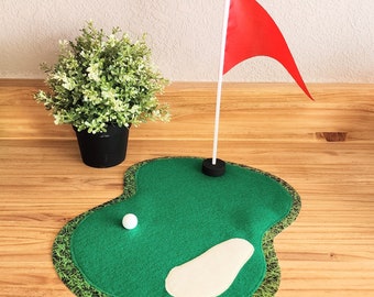 Golf Green Centerpiece, Handmade, Medium 14" x 11" felt and paper table decoration with flag, sand trap, ball and OPTIONAL golf club pen