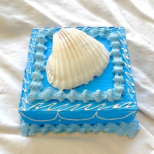 Beach Seashell Fake Cake Box | Moana inspire
