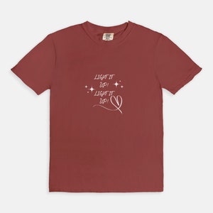 ライトアップ クレセントシティ インスパイア サラ・J・マース マーチ アパレル コンフォートカラーTシャツ 1717 リーダーギフトアイデア スローンオブグラス アコタール ブックトックシャツ