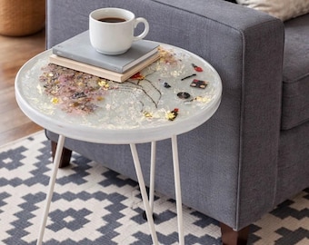 Handmade Resin Side Table with Dried Flowers | Unique Epoxy Accent Table | Small Coffee Table | Salon Decor | Modern Boho End Table