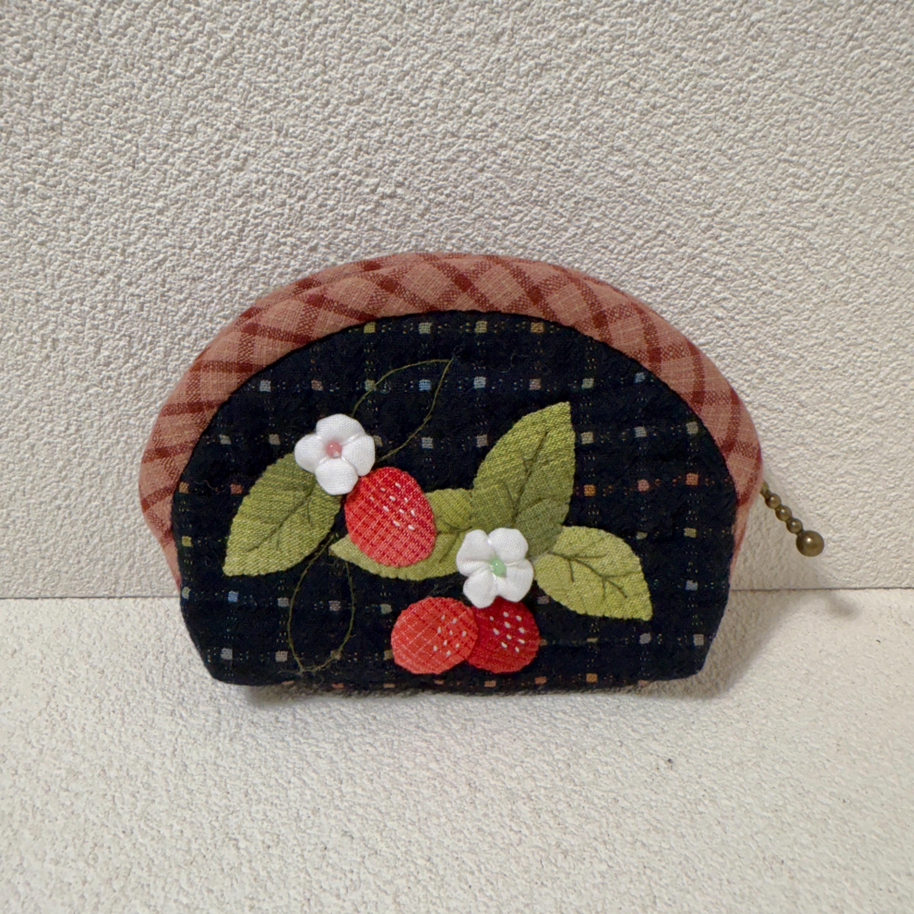 Strawberry Patchwork Pouch: Beaded Floral Coin Purse