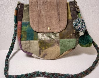 Patchwork Crossbody Bag, Handgemachte Boho Geldbörse mit Pom Poms