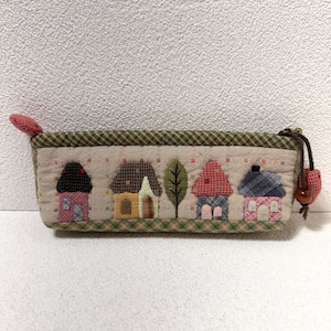 Handmade Quilted Pencil Pouch with Cottage Appliqué and Tree Design – Zippered Case with Inner Pocket, Vintage Pastel Style