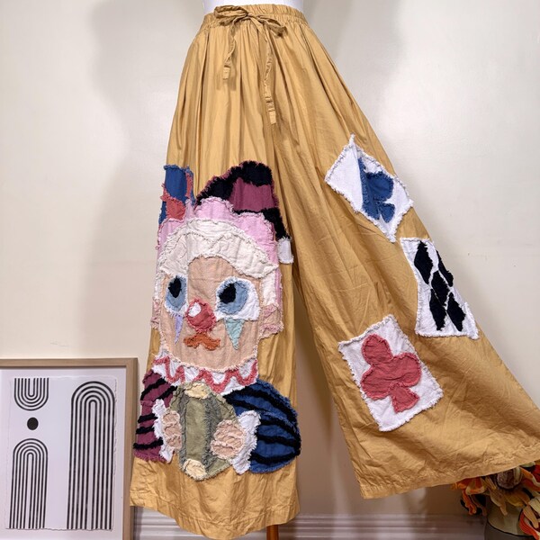 Handgemachter Hosenrock mit Applikation – Patchwork Design Inspiriert von Sherrys Doodles, Einzigartige Art-to-Wear Kleidung