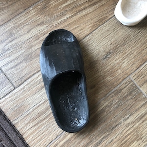 3-D printed yezzy slides wearable