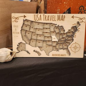 Personalisierte USA-Reise-Karte - Individuell angefertigte Hölzerne Reise-Tracker mit 50 US Bundesstaat-Ausschnitten