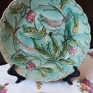 Antiguo plato de barbotina de pájaro floral turquesa Art Nouveau de Sarreguemines francés de 1900, mayólica. RESERVADO por Miriam