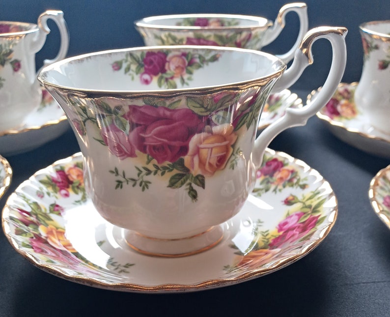 Royal Albert old Country Roses Tea Cup and Saucer. 1960s, England. in