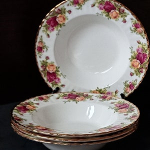 Royal Albert "Old Country Roses" soup plates with 24 cm/ 9.5" edge. First Quality. Extremely rare! Very fine porcelain, Made in England