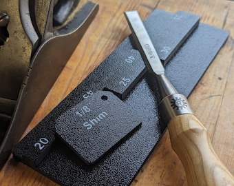 Sharpening and Projection Guide for a Lie-Nielsen Honing Guide