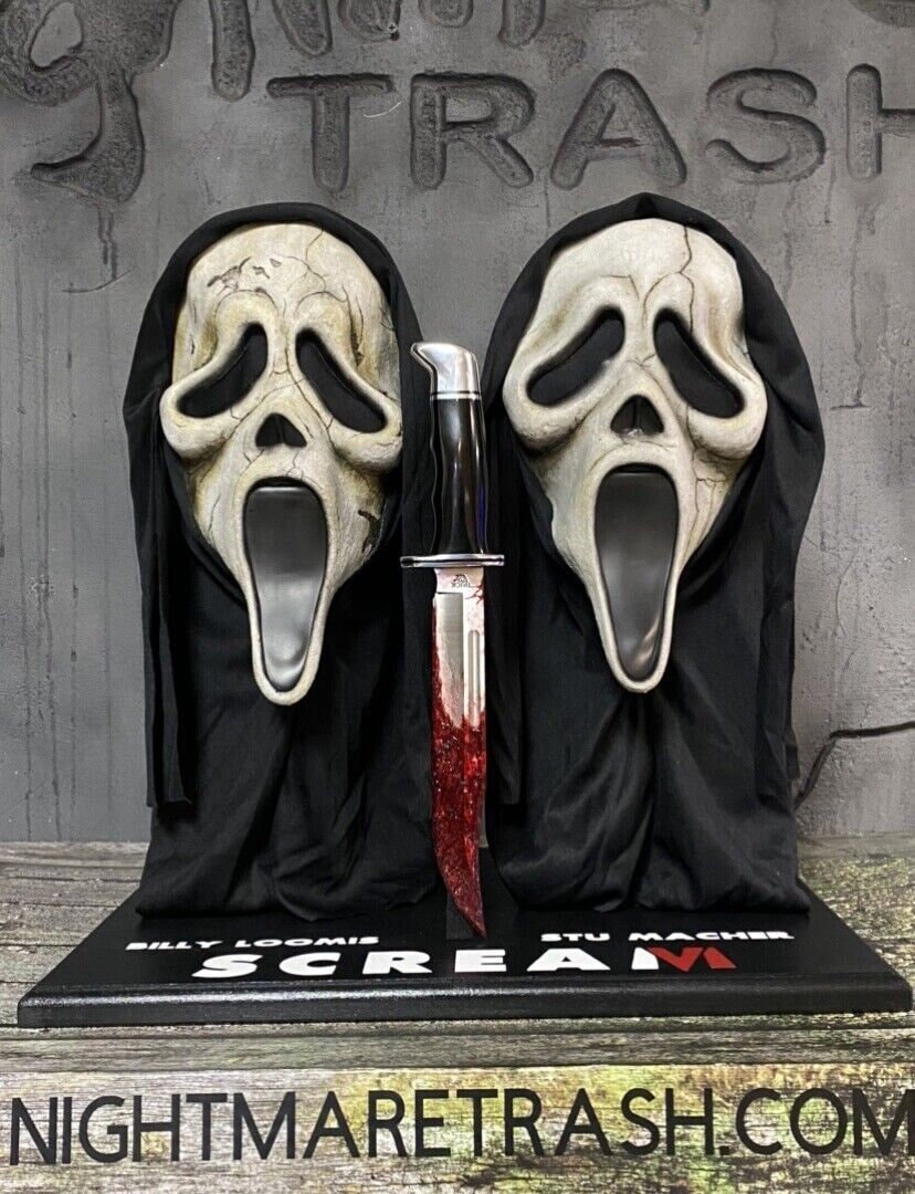 Scream 6 Ghostface Mask Billy Loomis Knife Display Stand Scream Movie Horror