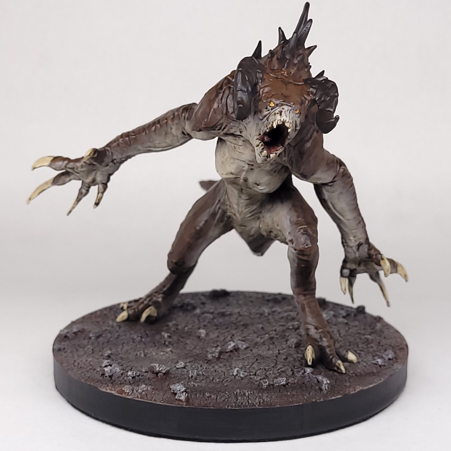 Deathclaw figure deals