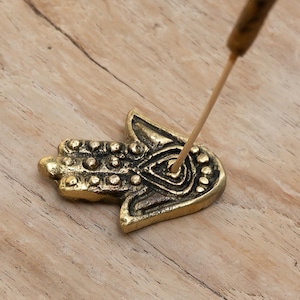 Handmade Brass Buddha Hand Incense Holder – 2 Inch (5 cm) Miniature, Balinese Artisan Crafted, Spiritual Decor, Zen Meditation Gift