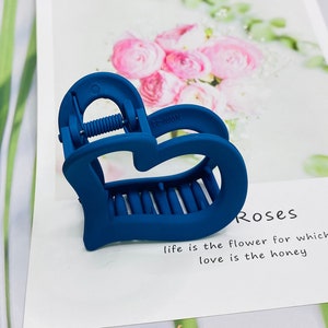 Matte Blue Heart Hair Clip,Mini Frosted Heart Hair Claw,Hair Accessories,Korean Minimalist Shark Clip,Premium Hairpin,Ponytail Hair Claw