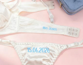 Lencería personalizada para la novia con estampado de la Sra., conjunto de lencería de satén blanco para la novia, lencería para la luna de miel, lencería personalizada para la novia, regalo para la novia.