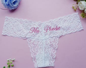 Ropa interior de encaje con nombre personalizado bordado, tanga de novia de encaje blanco personalizada, tanga de encaje para la novia, ropa interior de encaje personalizada, regalo de despedida de soltera