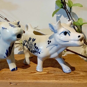 Vintage Delft Blue cow milk jug, cow creamer, white and blue, windmill, flowers, hand painted Delft Netherlands
