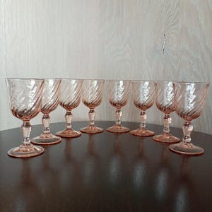Vintage Rosaline Liqueur Glasses - Arcoroc Luminarc France - 1970s - swirl