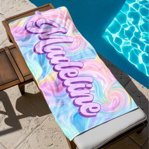 Gepersonaliseerde naam regenboog strandlaken, extra groot aangepast monogram zwembadhanddoek, handtekening strandlaken voor kinderen, vakantiecadeau, picknickhanddoek