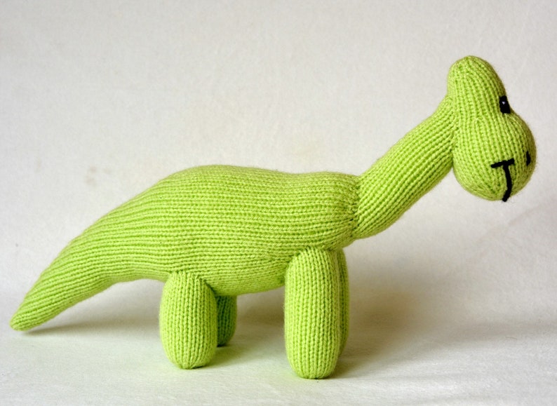 Brax the Brachiosaurus knitting pattern/ knitted toy pattern image 2