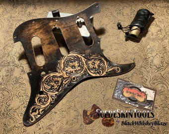 Custom punziertes Leder Pickguard passend für Fender Stratocaster List SSS HH HSH