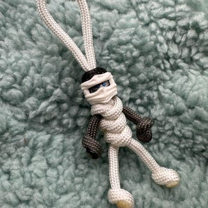 Paracord keychain
