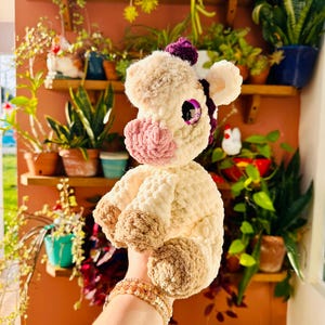 Peluche de vaca de ganchillo: Juguete de vaca hecho a mano imagen 2