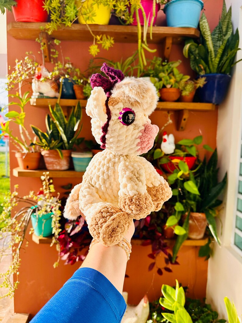 Peluche de vaca de ganchillo: Juguete de vaca hecho a mano imagen 3