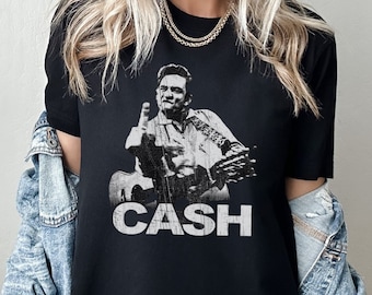 JOHNNY CASH T Shirt Tee Tshirt Shirt 1980s Rock Vintage Aesthetic Distressed T-shirt Band Tee Giving the Finger Simple Minimalist