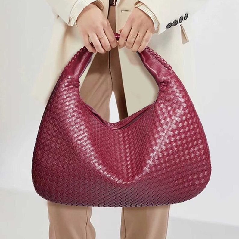 Sac pour boulettes en cuir tressé à la main, Sac tissé en Kont, Sac à bandoulière tendance en cuir végétalien, Sac hobo pour femme de couleur unie, Sac à main en cuir entrelacé image 5