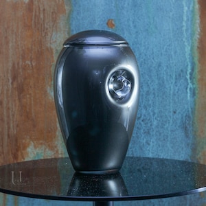 Unique cremation urn of Bohemian crystal - Hand blown crystal technique - Personalized Memory Plaque
