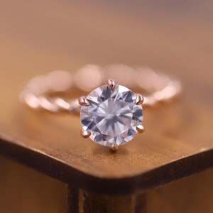 Lab Grown Diamond Engagement Ring, IGI Certificate Round Cut Twisted Ring, Brilliant Diamond Wedding Ring, Solid Gold Proposal Ring for Her.