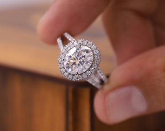 Anillo de halo clásico, anillo de compromiso de moissanita de talla ovalada de 2,5 CT, anillo de diamantes de vástago dividido único, anillo de plata de piedra simulada, regalo de aniversario